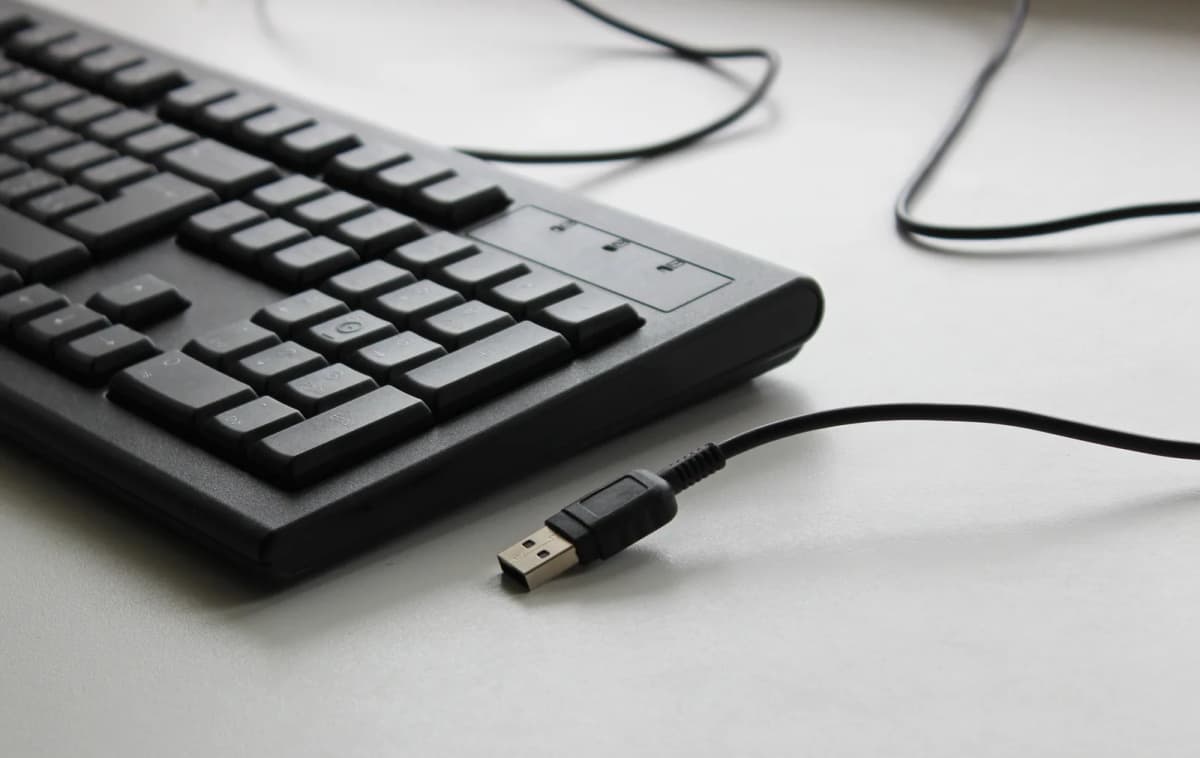 Kablet tastatur