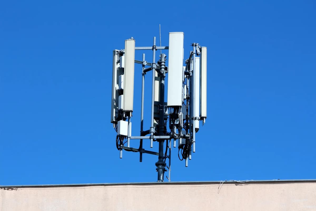 Telemast med mobilsendere